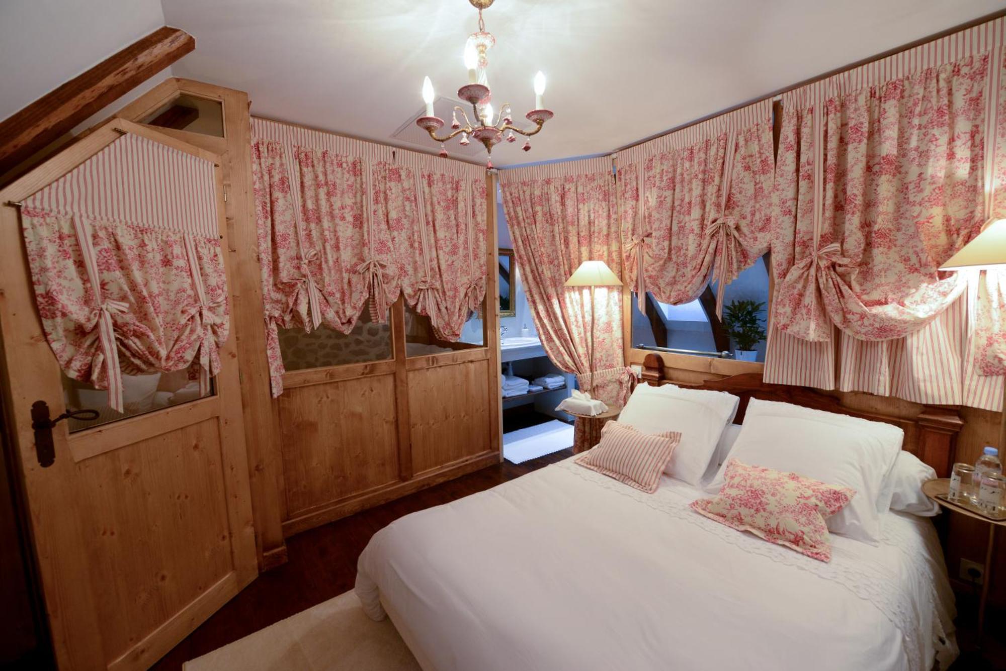 L'Escale De Camille Hotel Мюра Екстериор снимка