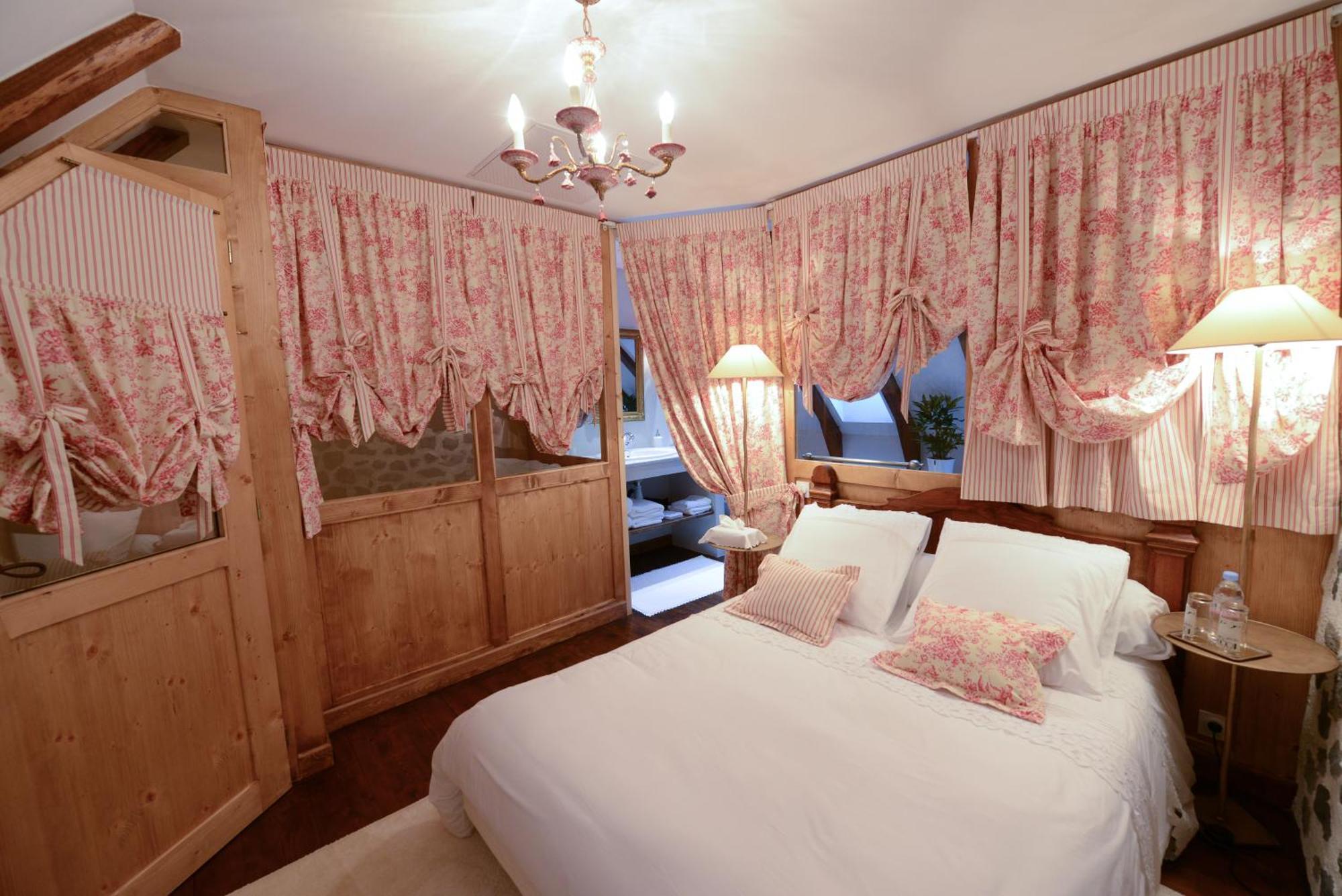 L'Escale De Camille Hotel Мюра Екстериор снимка