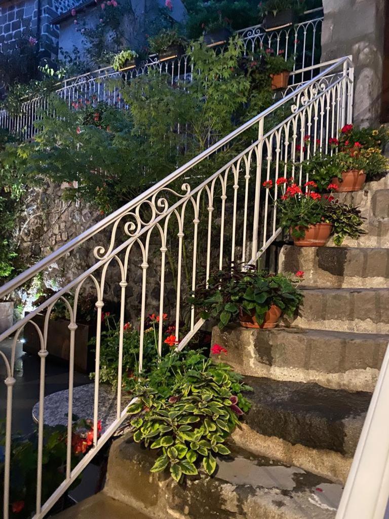 L'Escale De Camille Hotel Мюра Екстериор снимка