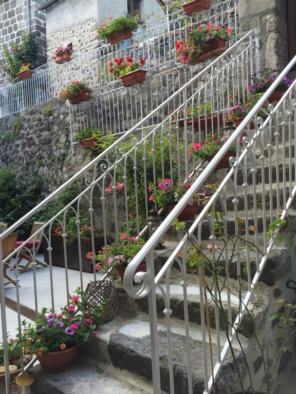 L'Escale De Camille Hotel Мюра Екстериор снимка
