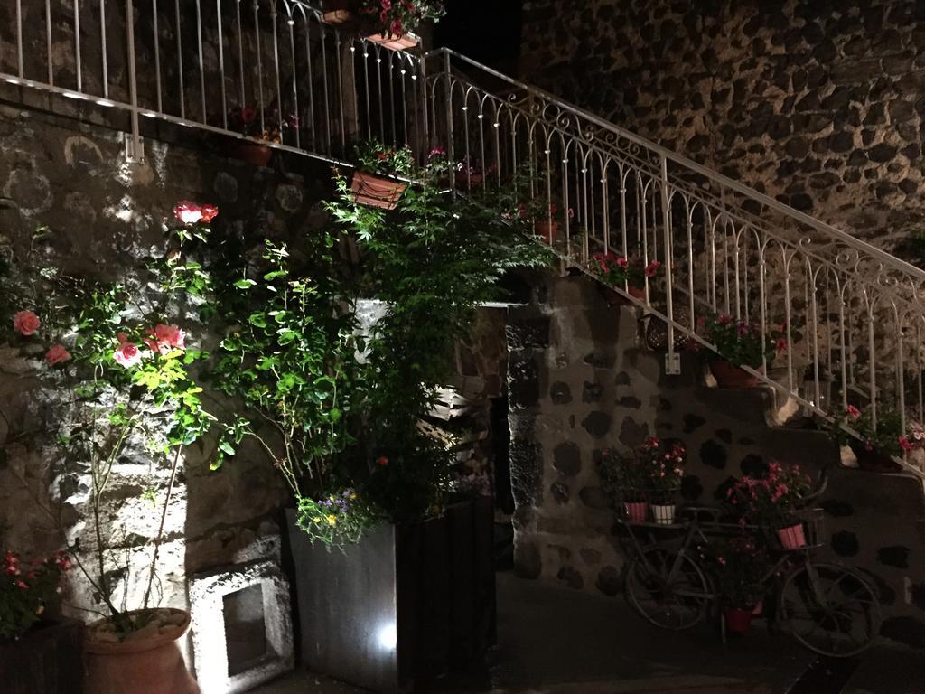 L'Escale De Camille Hotel Мюра Екстериор снимка