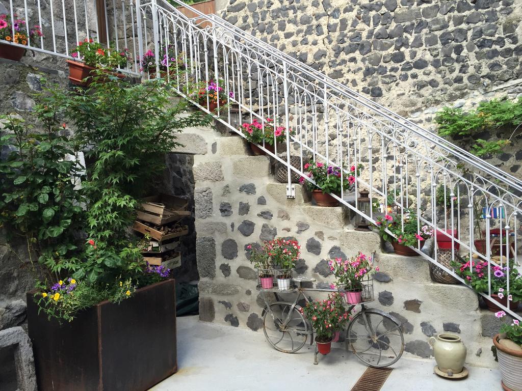 L'Escale De Camille Hotel Мюра Екстериор снимка