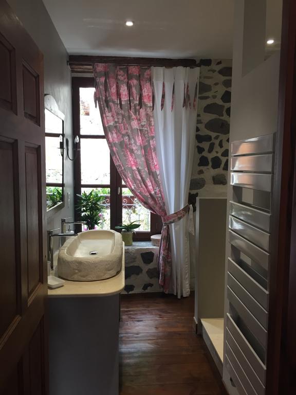 L'Escale De Camille Hotel Мюра Екстериор снимка